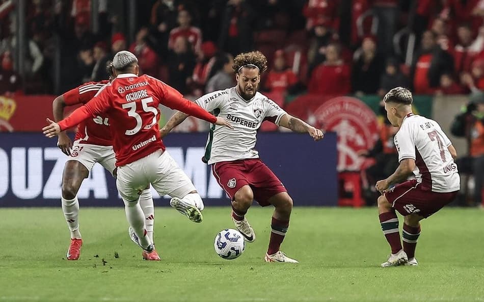 guga x aguirre em fluminense x internacional (Foto: Lucas Merçon / Fluminense)