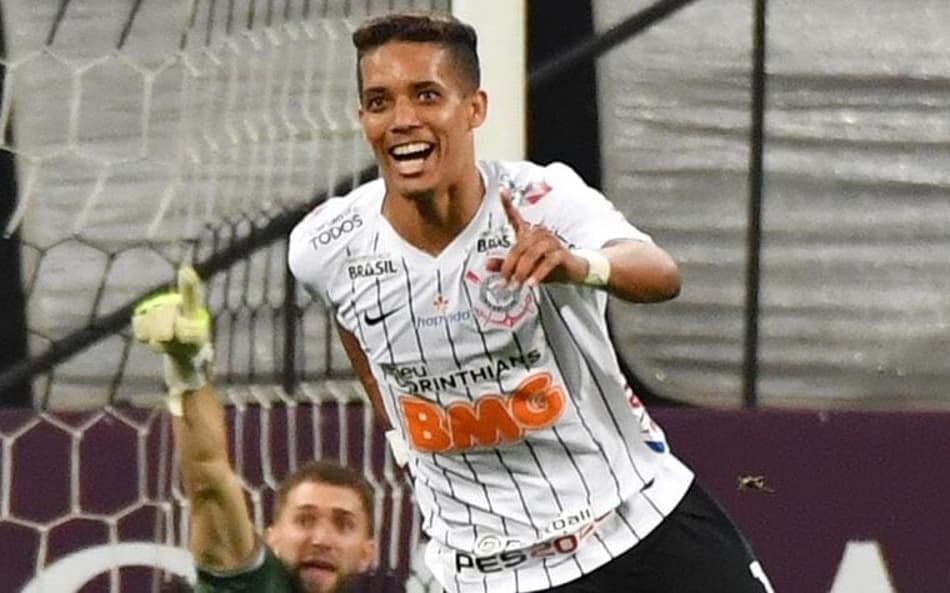 OCorinthians venceu o Montevideo Wanderers por 2 a 0, na noite desta quinta-feira, e abriu boa vantagem para avançar às quartas de final da Sul-Americana. O principal jogador do Timão foi Pedrinho, que recebeu a maior nota da equipe após grande atuação, com direito a um golaço. Clayson e Vagner Love também foram bem avaliados. Confira dos as notas do LANCE! (por Fernanda Teixeira).