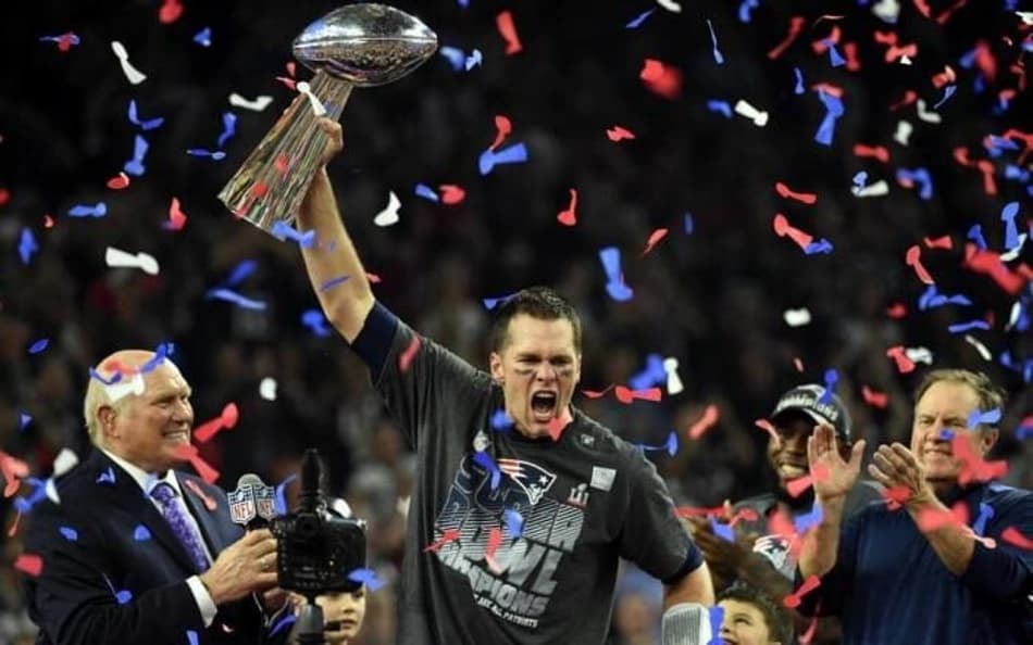 Apesar de ter sido o QB que comandou o New England Patriots até o título do Super Bowl, Tom Brady não foi o quarterback que passou para mais touchdowns em 2018. Veja a lista dos 10 QBs que mais passaram para TD na última temporada.