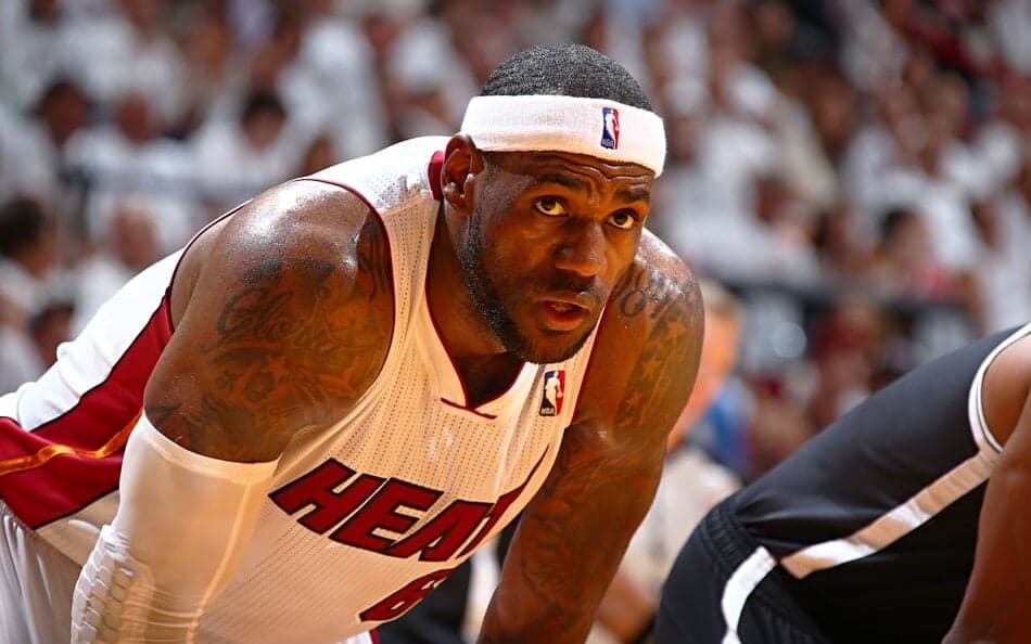 Há 15 anos, LeBron James era apresentado no Miami Heat que mudou o rumo da NBA