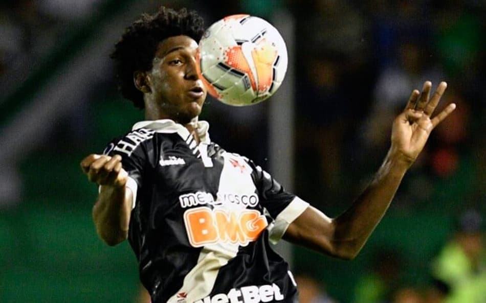 Vasco 3 x 0 Botafogo no Brasileirão 2020; vitória da base cruz-maltina