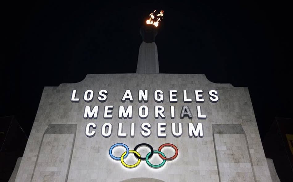 O Coliseum de Los Angeles foi usado nos Jogos Olímpicos de 1932 e 1984 (Facebook/LA 2024)