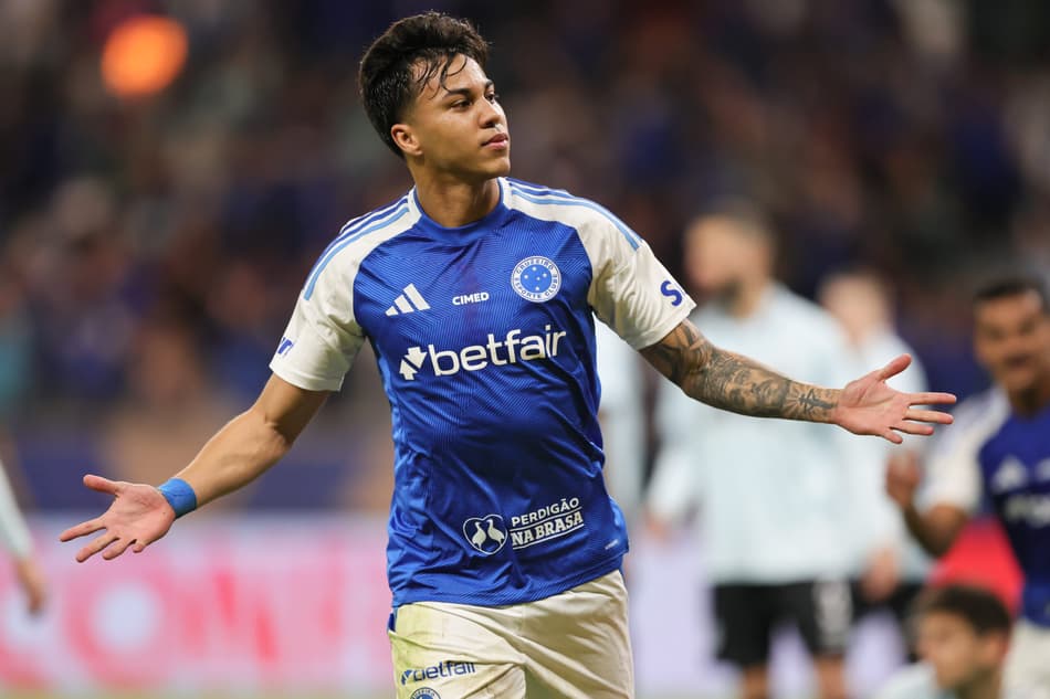 Kaio Jorge comemora gol em jogo do Cruzeiro (Foto: Gilson Lobo/AGIF)