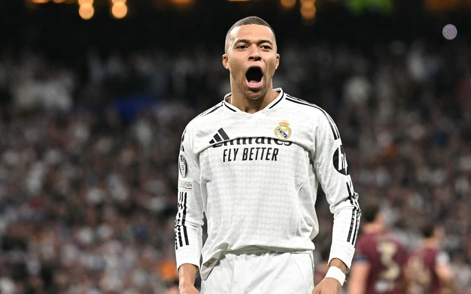 Mbappé comemora gol em Real Madrid x City