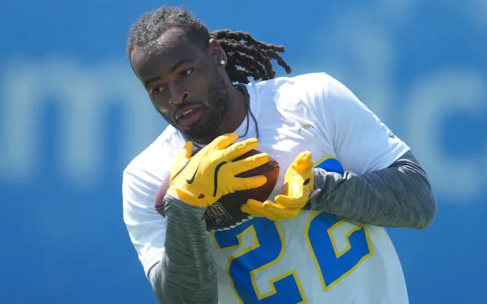 NFL: Najee Harris lesiona olho durante feriado e pode perder atividades dos Chargers