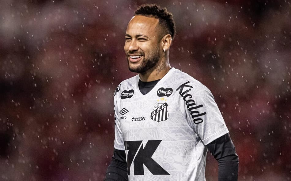 Neymar no aquecimento para o jogo contra o CRB
