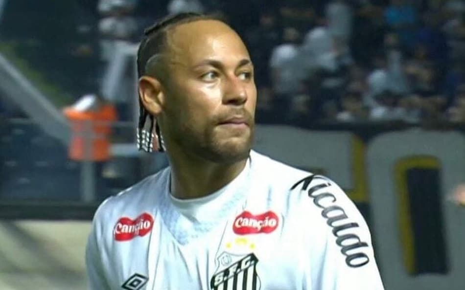 Neymar brigou com torcedor após derrota para o Internacional (Foto: Reprodução)