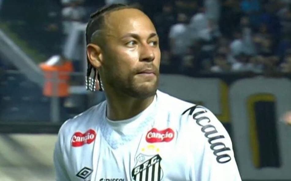 Neymar brigou com torcedor após derrota para o Internacional (Foto: Reprodução)