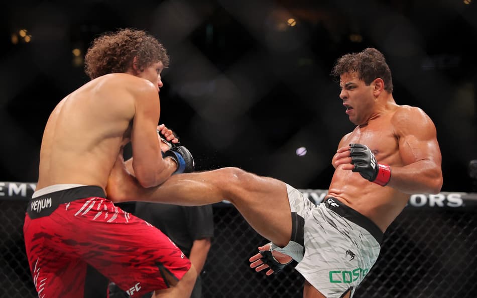 Paulo Borrachinha derrota Roman Kopylov no UFC 318