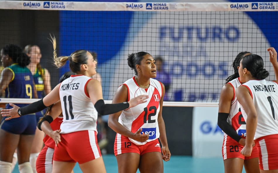 O Peru derrotou o Brasil por 3 sets a 1 (Foto: Gustavo Rabelo/BHFoto)