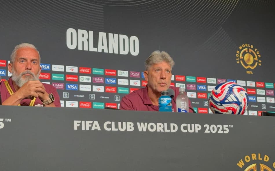 Renato Gaúcho em coletiva de imprensa antes de Fluminense x Al Hilal (Foto: Sharon Prais/Lance!)