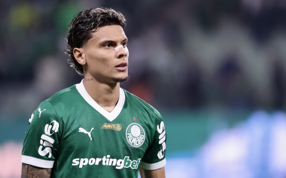Richard Ríos, volante do Palmeiras, no jogo contra o Mirassol