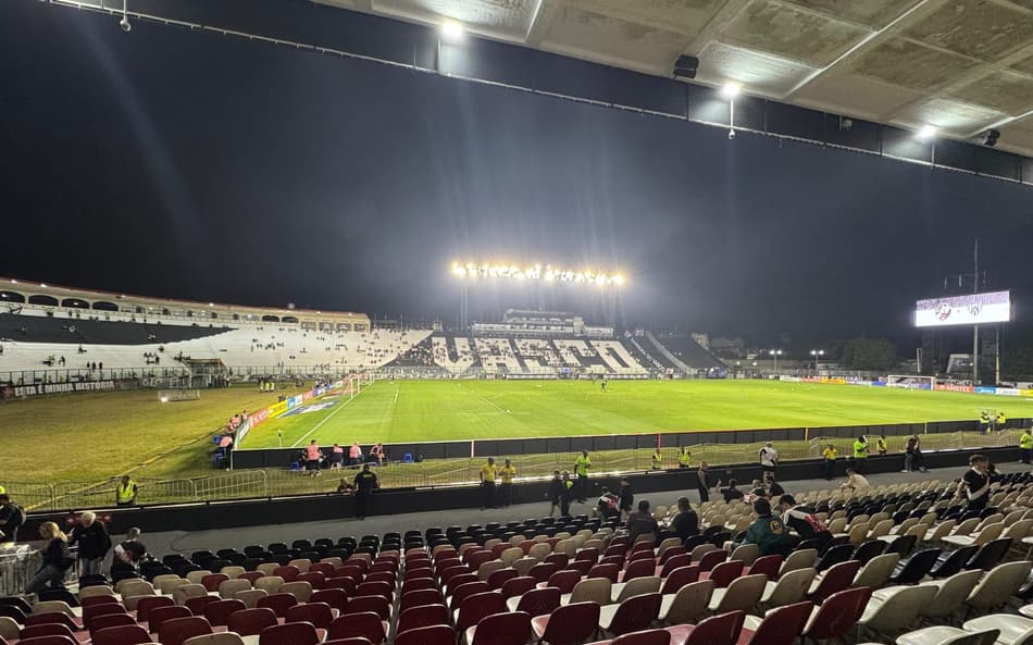 São Januário recebe Vasco x América de Cali