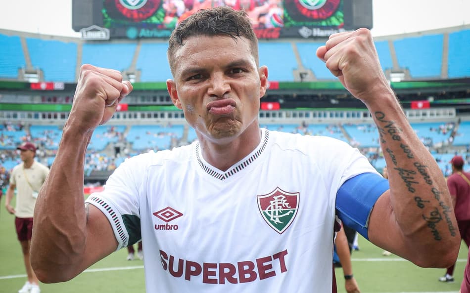 Thiago Silva celebra vitória do Fluminense no Mundial