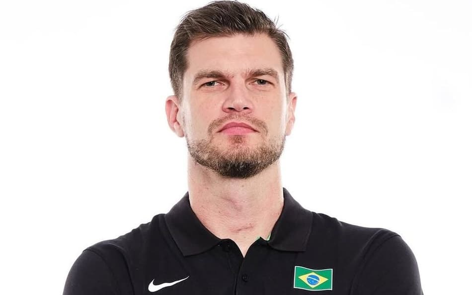 Tiago Splitter foi auxiliar técnico da Seleção Brasileira de Basquete nas Olimpíadas de Paris 2024 (Foto: Reprodução/Instagram: @tiagosplitter)