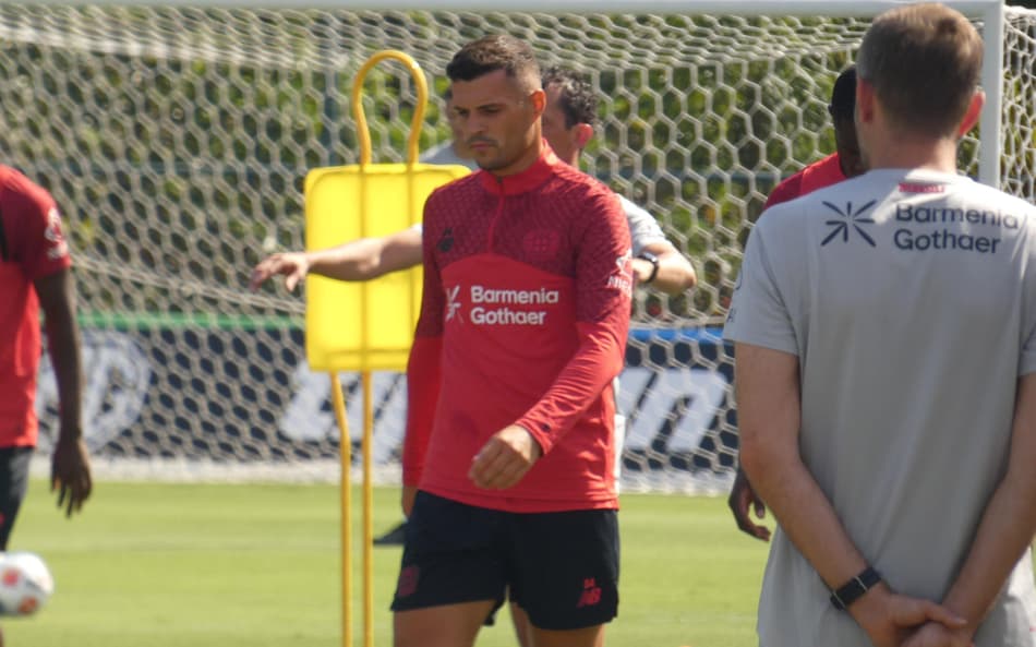 Xhaka em treino no Ninho do Urubu (Foto: Lucas Bayer/Lance!)