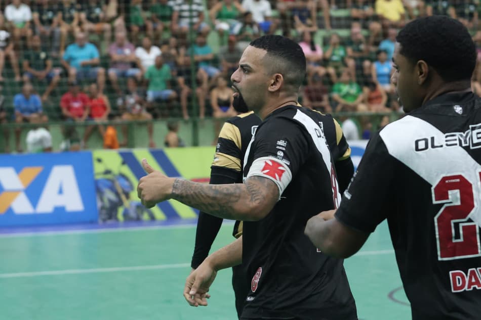 Marquinhos abriu o placar para o Vasco (Divulgação/São João do Jaguaribe)