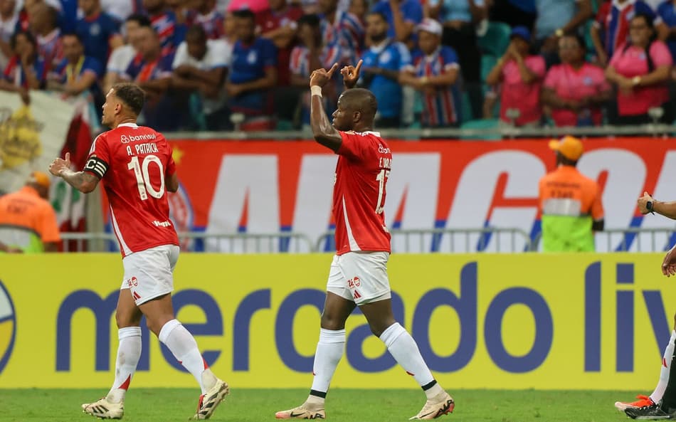 Bahia x Internacional - Valencia e Alan Patrick. Foto: Ricardo Duarte/SC Internacional