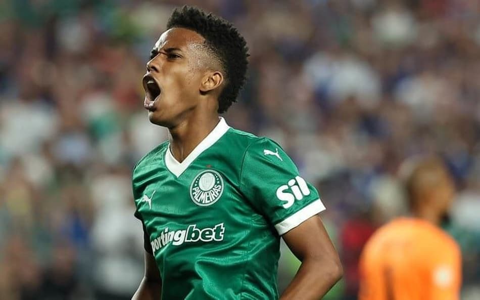 Estêvão. atacante do Palmeiras