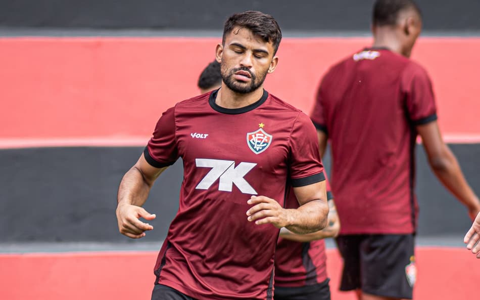 Ronald volta a ser opção no Vitória (Foto: Victor Ferreira / EC Vitória)