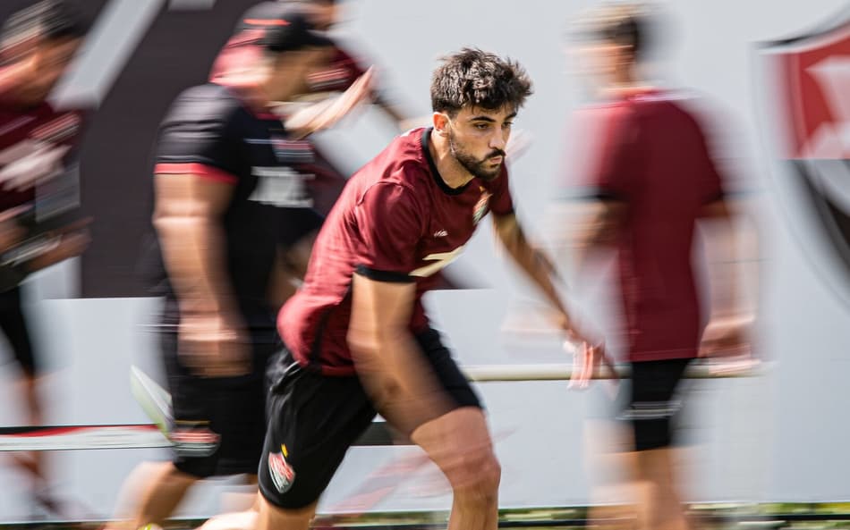 Rúben Ismael testa resistência em treino do Vitória (Foto: Victor Ferreira / EC Vitória)