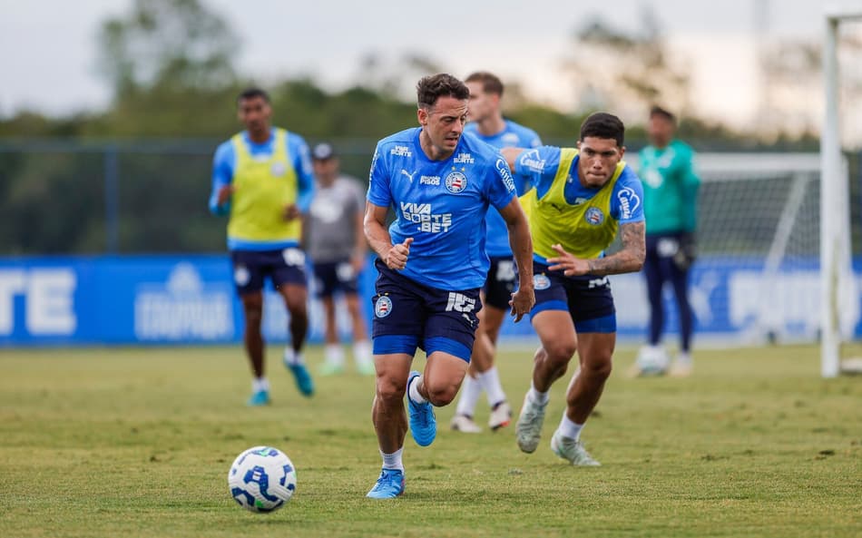 Santiago Arias em treino do Bahia (Foto: Rafael Rodrigues / EC Bahia)