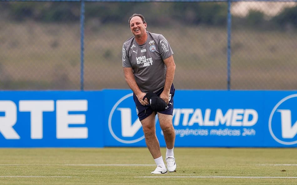 Rogério Ceni comanda treino do Bahia (Foto: Rafael Rodrigues / EC Bahia)