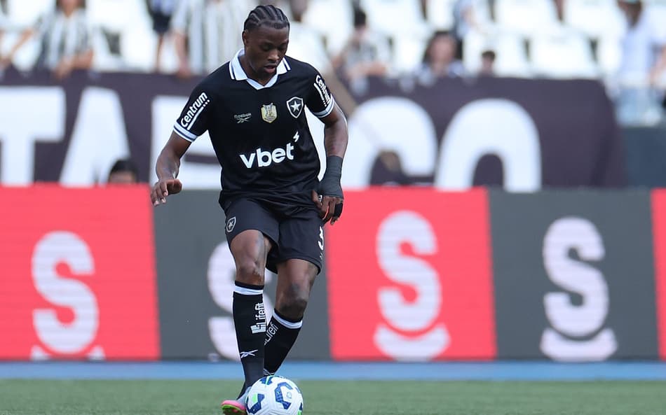 Kaio Fernando preocupa o Botafogo para os próximos jogos (Foto: Vítor Silva/Botafogo)