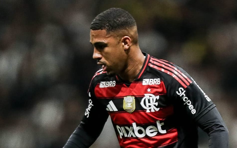Samuel Lino em ação em Atlético-MG x Flamengo pela Copa do Brasil