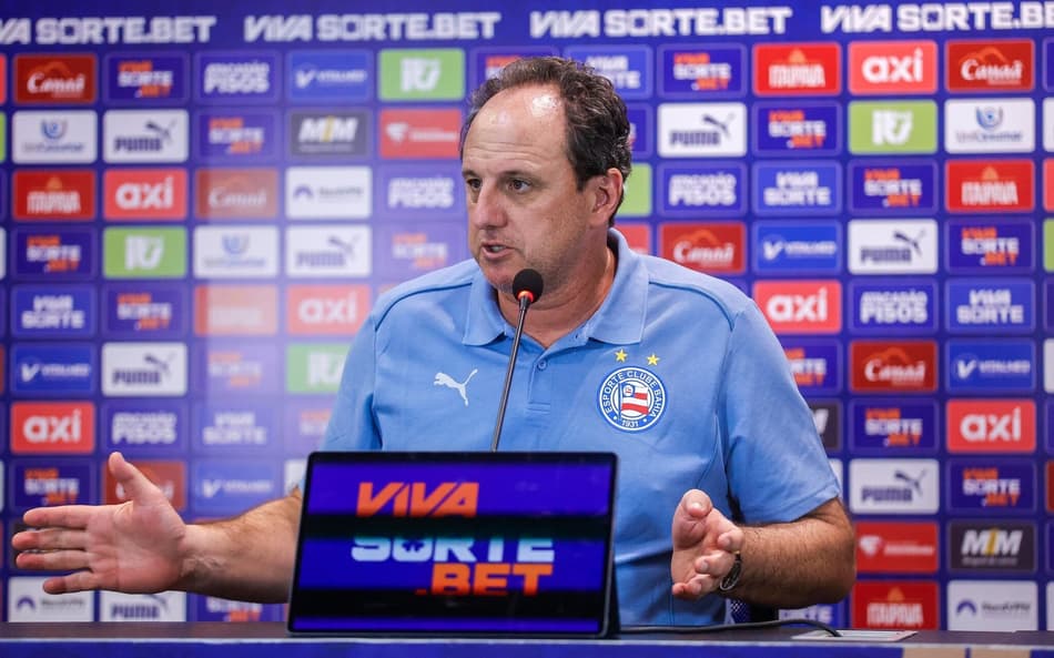 Rogério Ceni em entrevista coletiva depois do jogo contra o Fluminense (Foto: Rafael Rorigues / EC Bahia)