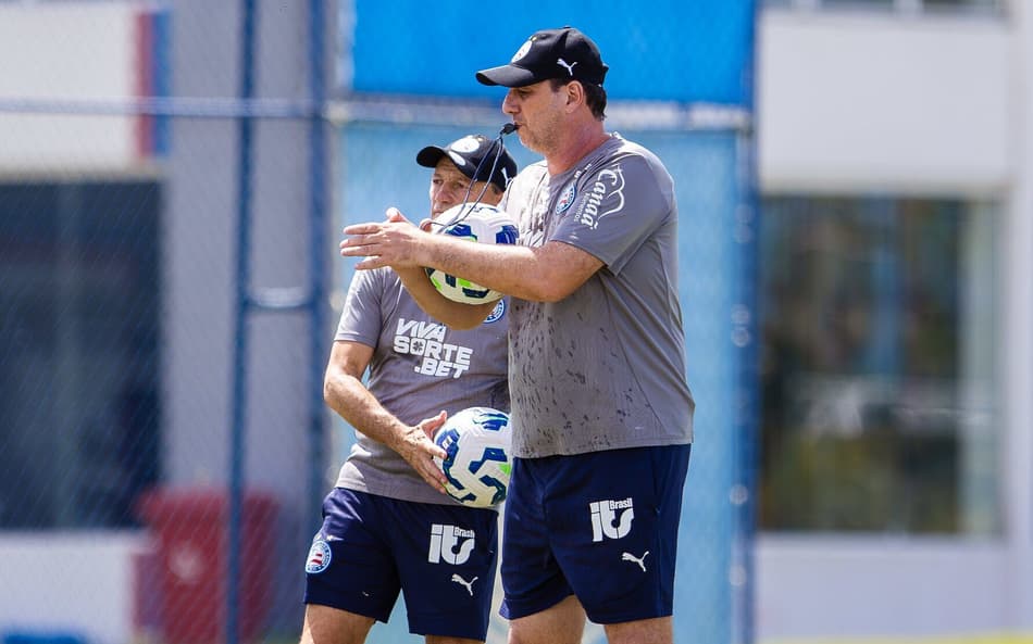 Rogério Ceni comanda treino do Bahia (Foto: Letícia Martins / EC Bahia)