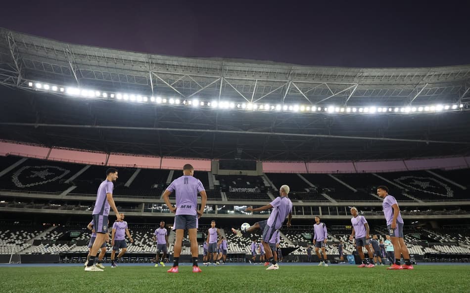 Botafogo em treino no Nilton Santos (Foto: Vítor Silva/Botafogo)