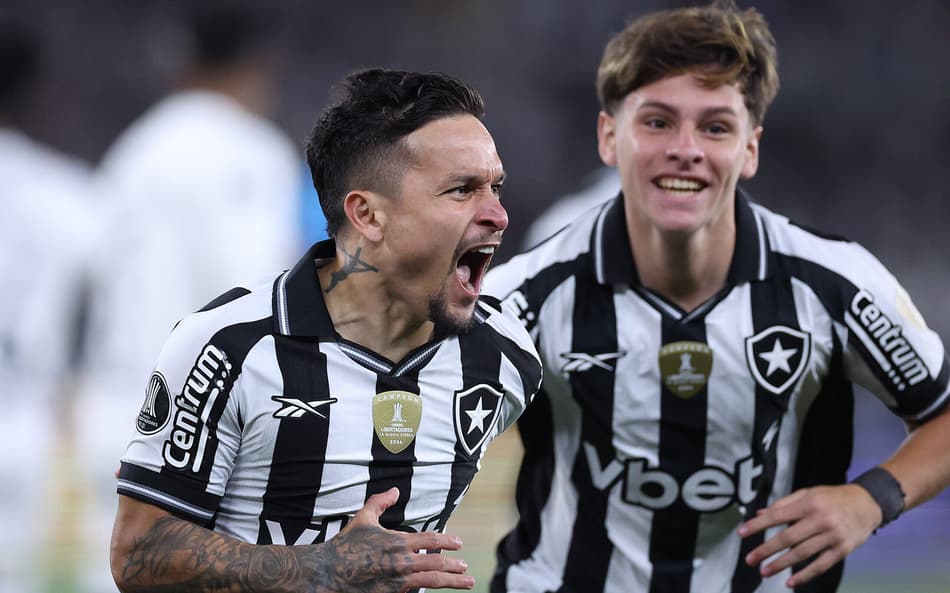 Artur fez o gol da vitória do Botafogo sobre a LDU (Foto: Vítor Silva/Botafogo)