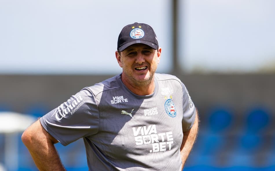 Rogério Ceni comanda treino do Bahia (Foto: Letícia Martins / EC Bahia)