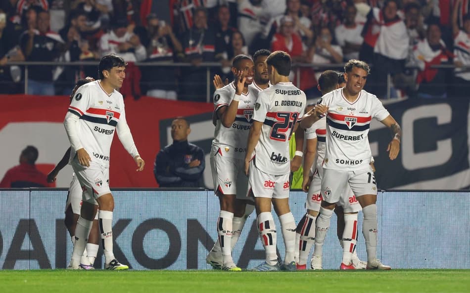 São Paulo vem de classificação na Libertadores (Foto: Rubens Chiri, Nilton Fukuda e Paulo Pinto/Saopaulofc)