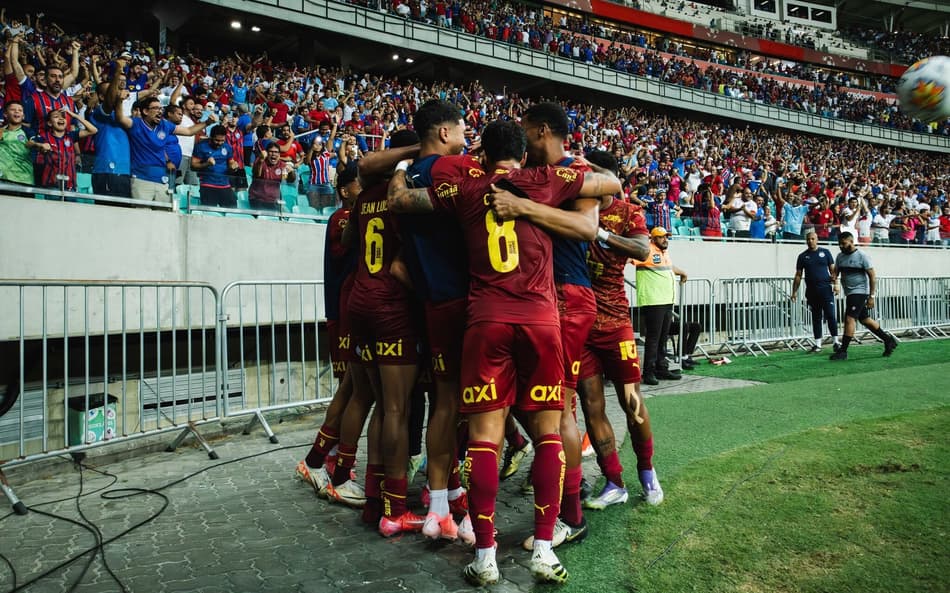 Veja quais atletas do Bahia podem entrar no radar de Ancelotti em jogo contra o Santos