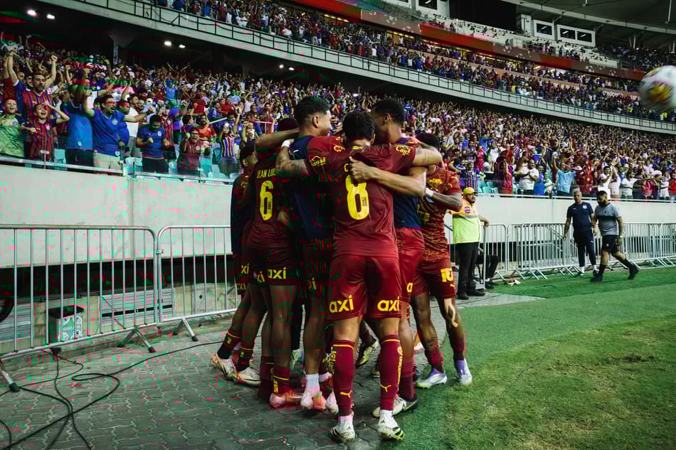 Jogadores do Bahia comemoram gol contra o Ceará na Arena Fonte Nova (Foto: Letícia Martins / EC Bahia)