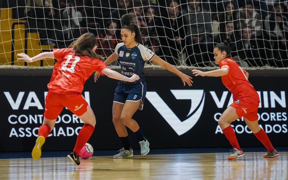 AO VIVO: Brasileiras e colombianas se enfrentam na Copa Mundo do Futsal; assista