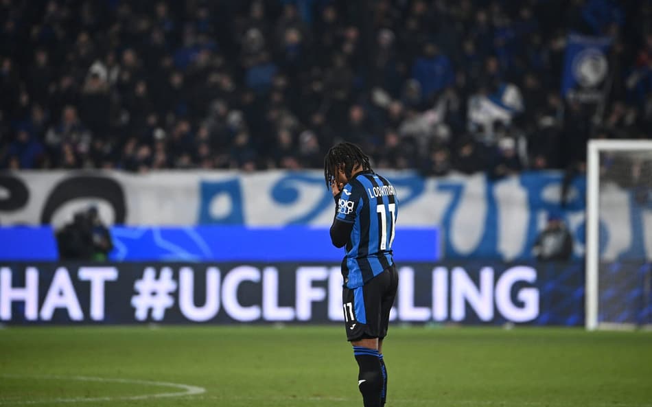 Lookman em jogo da Liga dos Campões (Foto: Isabella BONOTTO / AFP)