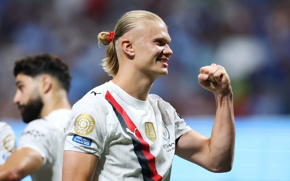 Haaland comemora gols pelo Manchester City contra o Al Ain pelo Mundial (Foto: Alex Grimm/AFP)