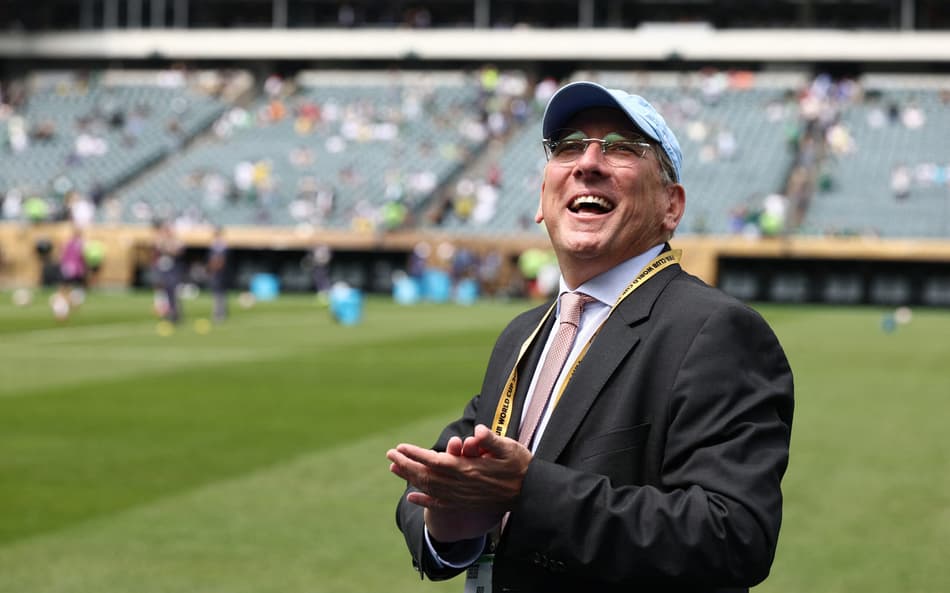 John Textor quer comprar um clube na Inglaterra (Foto: Franck Fife/AFP)