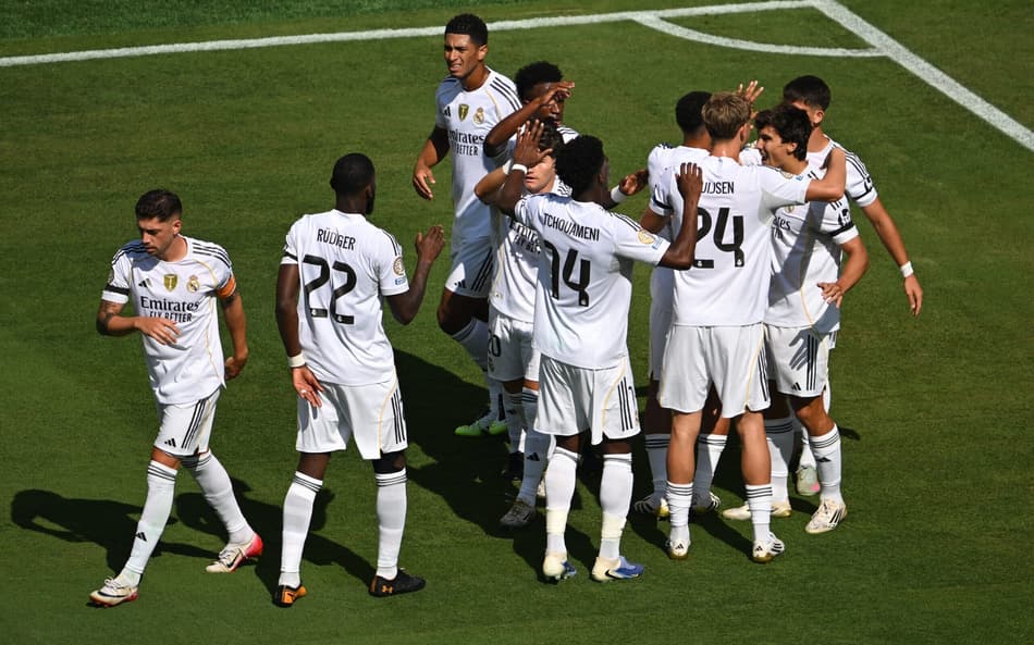 Real Madrid comemora gol diante do Borussia pelo Mundial (Foto: ANGELA WEISS / AFP)