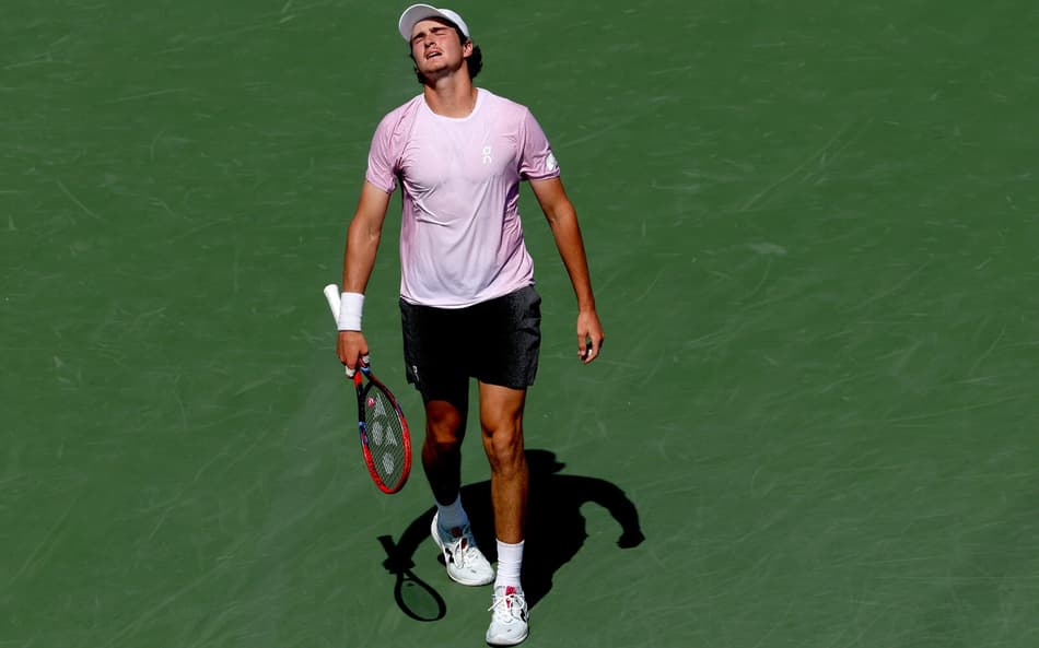 João Fonseca perde na estreia em Toronto (Foto: MATTHEW STOCKMAN / GETTY IMAGES NORTH AMERICA / Getty Images via AFP)