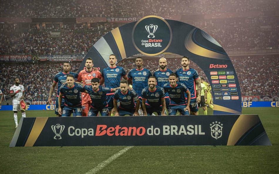 Time do Bahia antes de enfrentar o Flamengo pelas quartas da Copa do Brasil em 2024 (Foto: Jhony Pinho/AGIF)