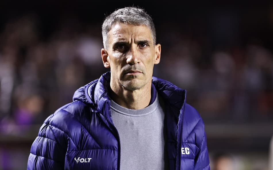 Juan Pablo Vojvoda assinou contrato com o Santoa até o fim de 2026. (Foto: Fabio Giannelli/AGIF)