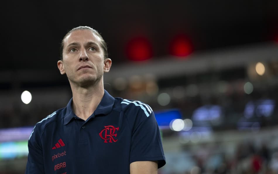 Filipe Luis, técnico do Flamengo, durante partida contra o Botafogo-PB no Maracanã pela Copa Do Brasil 2025 (Foto: Jorge Rodrigues/AGIF)