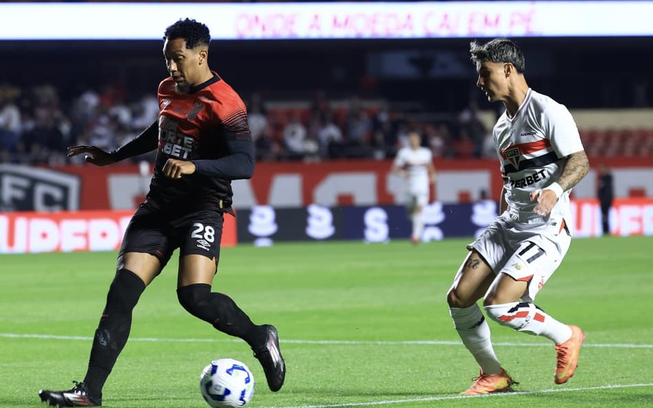 Ferreirinha em São Paulo x Athletico-PR pela Copa do Brasil (Foto: Marcello Zambrana/AGIF)
