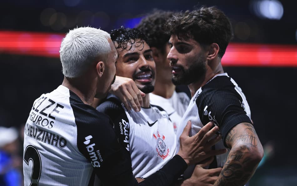 Corinthians está na próxima fase da competição (Foto: Ettore Chiereguini/AGIF)