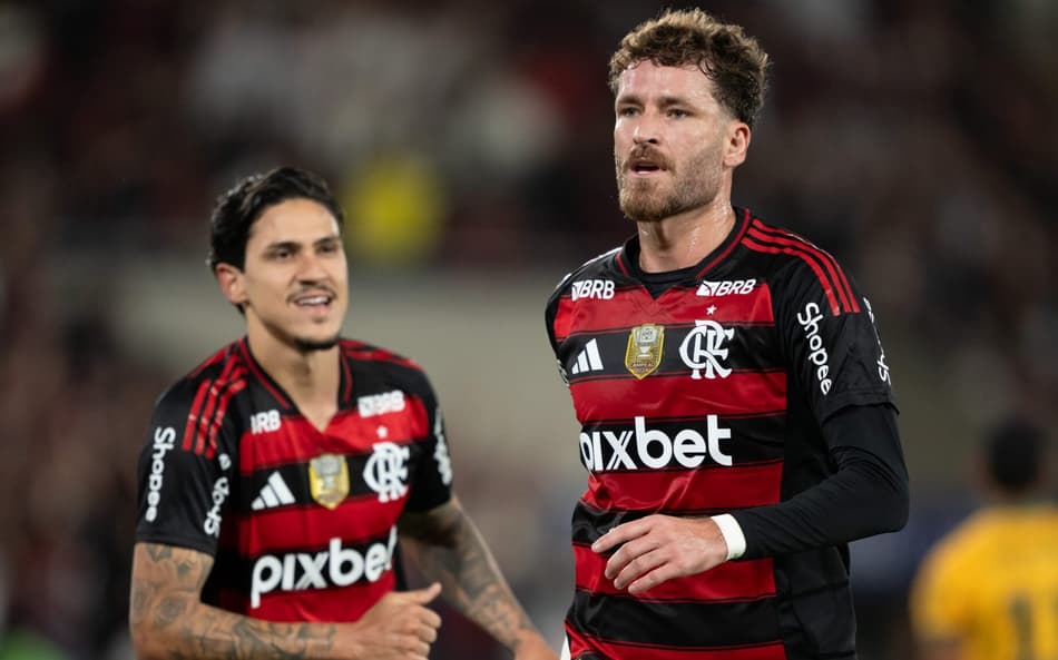 Léo Pereira comemora gol do Flamengo diante do Mirassol (Foto: Jorge Rodrigues/AGIF)