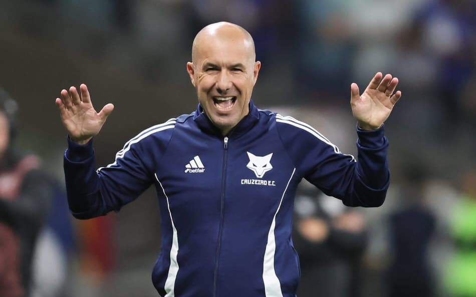 Técnico Leonardo Jardim, do Cruzeiro (Foto: Gilson Lobo/AGIF)